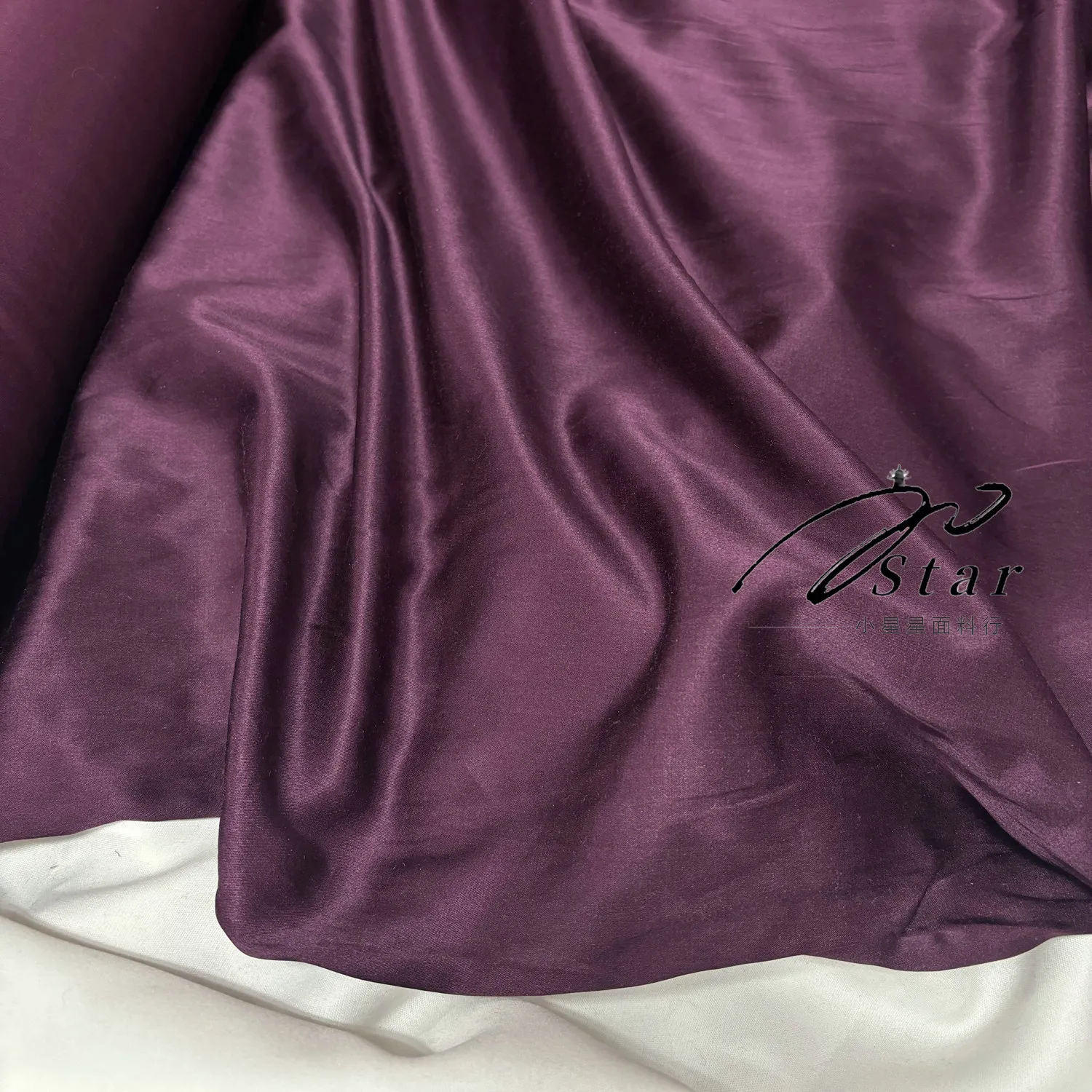 Eggplant High-End Silk Silk Cotton Satin Fabric Clothing Fabric Anti-Static High-End Cheongsam Lining Spring and Summer