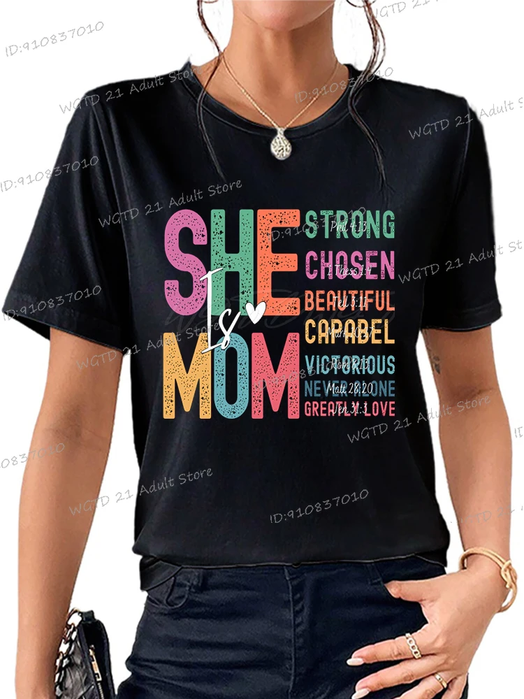 She Is Mom Shirt Retro Mama Quotes T-Shirt Women Short Sleeve Crewneck Tops Blessed Mom Birthday Gift Mother Streetwear Shirt