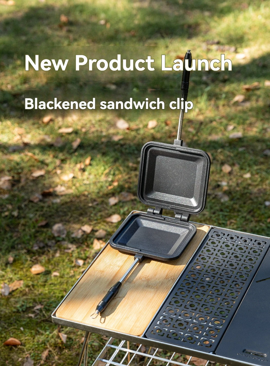 

CAMPINGMOON BKTT-1315 Outdoor Camping Breakfast Hotpot Baking Plate Disassembly Handle Multi purpose Muffin Sandwich Clip