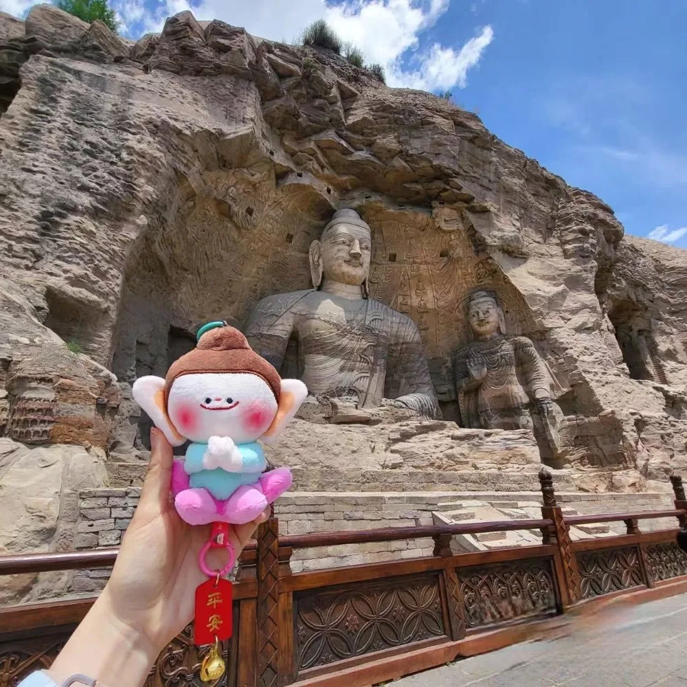 سلسلة مفاتيح قطيفة محشوة برسوم كرتونية ، حلقات مفاتيح عصرية ، دمية بودا ، زخارف معلقة ، هدايا لعبة ، ديكور حقيبة ، لعبة متدلية