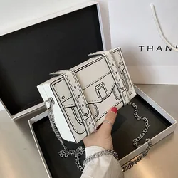 Bolso de mano de cuero sintético para mujer, bolsa de mano informal con diseño de caja en blanco y negro, a la moda, bandolera con cadena, 2023