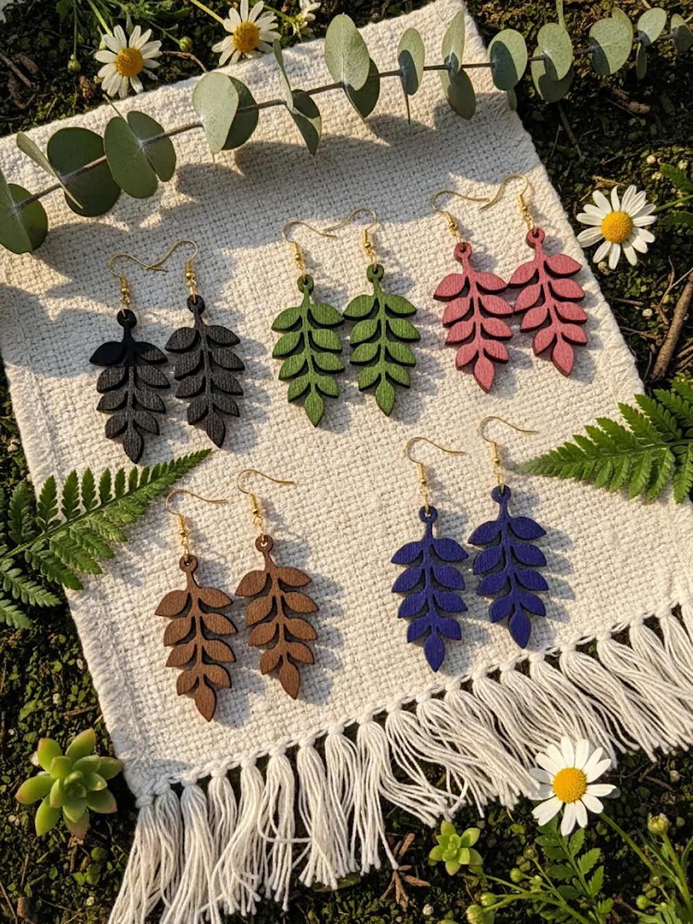 5 par/set, pendientes colgantes de moda para mujer, pendientes de madera con forma de hoja colorida y planta, pendientes de estilo minimalista bohemio pastoral, adecuados para uso diario, vacaciones, obsequios, vacaciones y cualquier ocasión