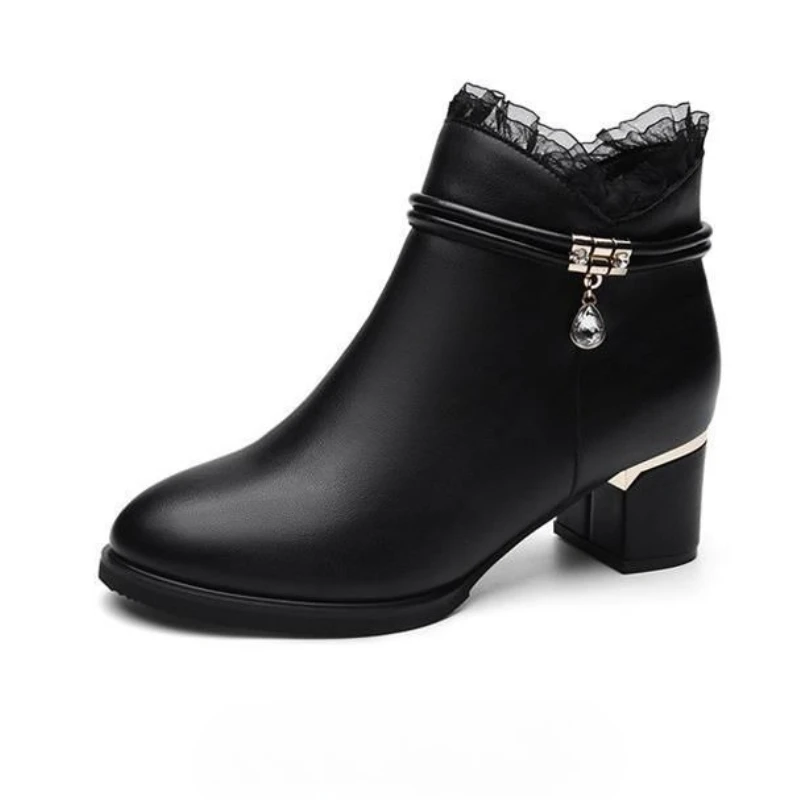 

Ботильоны на массивном каблуке, однотонные женские ботильоны с кружевом, теплая обувь большого размера, трендовые ботинки 2025, женские короткие туфли из искусственной кожи