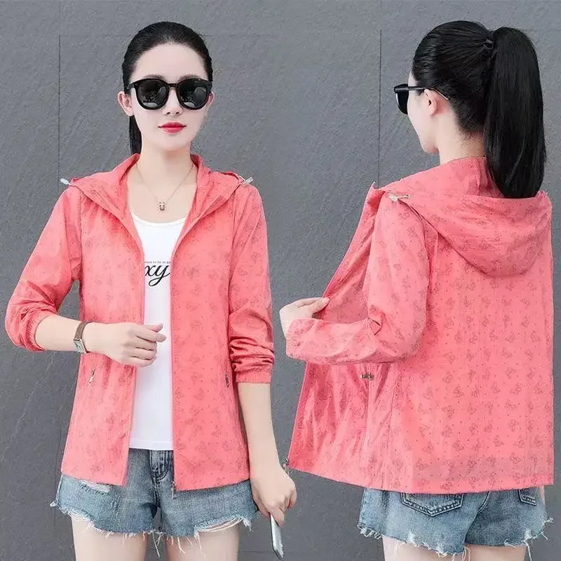 

Summer New Thin Sun Protective Jacket Women Ultraviolet Protection Short Coats Butterfly Pattern Zipper Hooded Jackets Tops