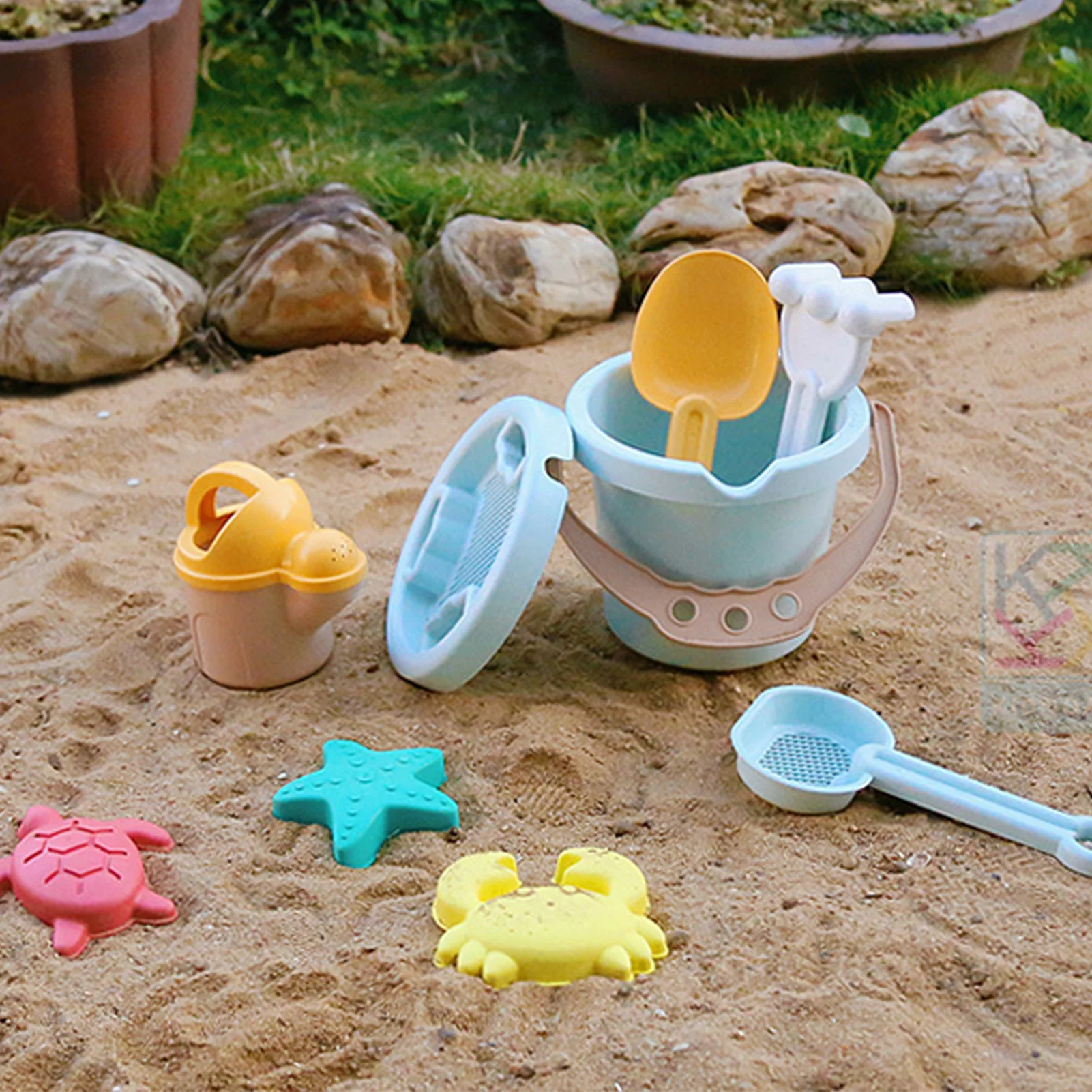 Fun Shovel Molds Beach Bucket Toys Set Portable Durable Beach Sand Water Game Toys for Kids Outdoor Beach Pools Game Toy