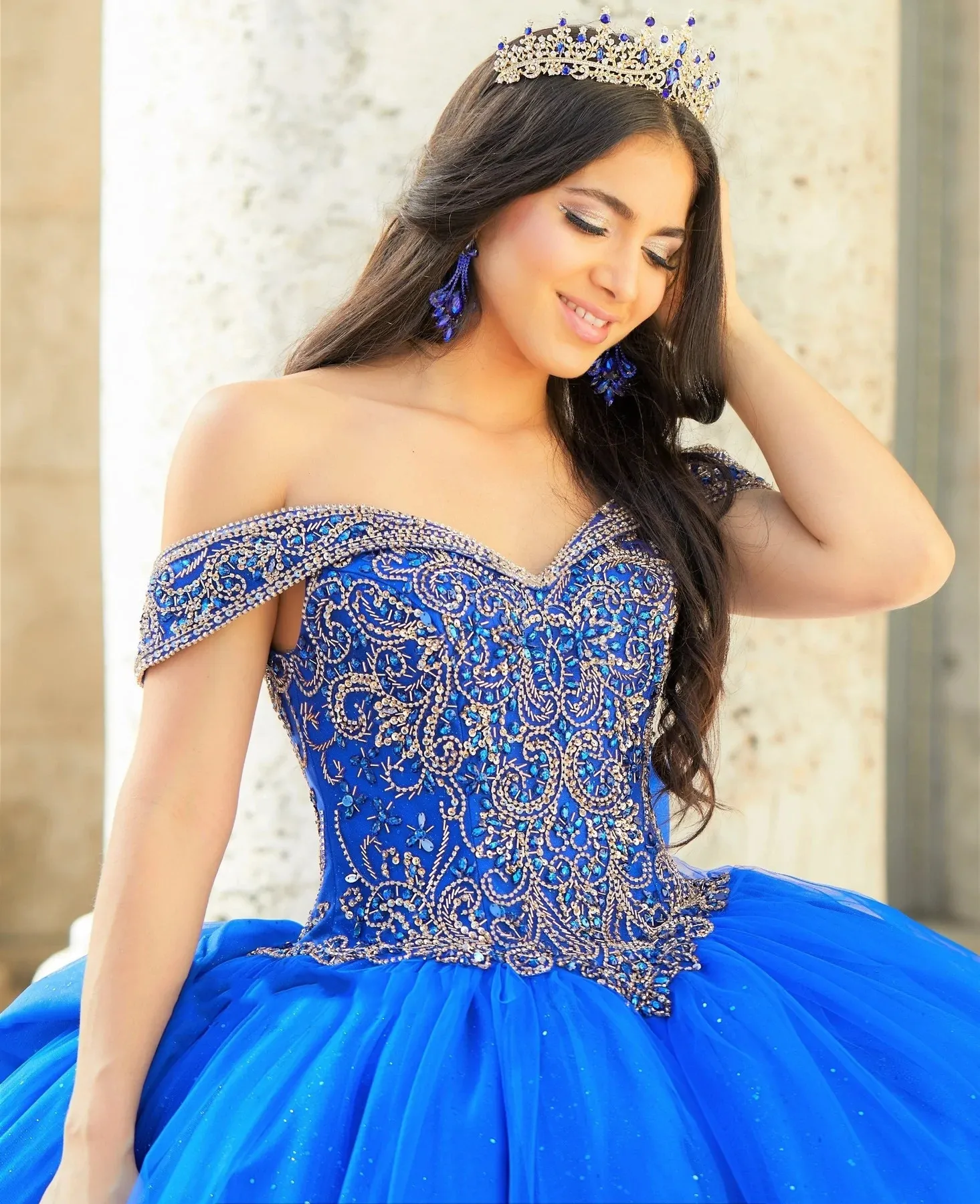 فساتين Quinceanera باللون الأزرق الملكي ثوب حفلة مكشوف الكتفين من التل مزين بالخرز المكسيكي الحلو 16 فساتين 15 Anos