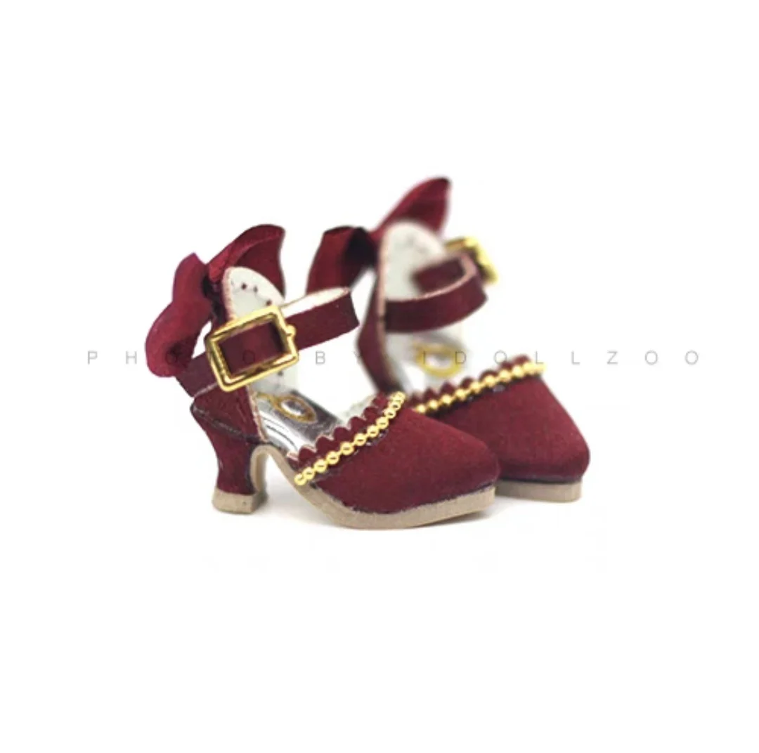 Blythes doll shoes are designed OB11 to fit in the size of stylish retro heels and are paired with large bow Olivia satin heels