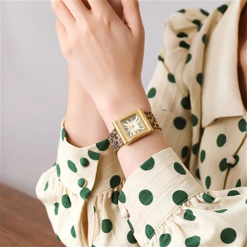 Women\'s Watch Square Dial Quartz Watch Personalized Leopard Pattern Band Fashion Luxury Watch Gift for Lovers Wrist Watch