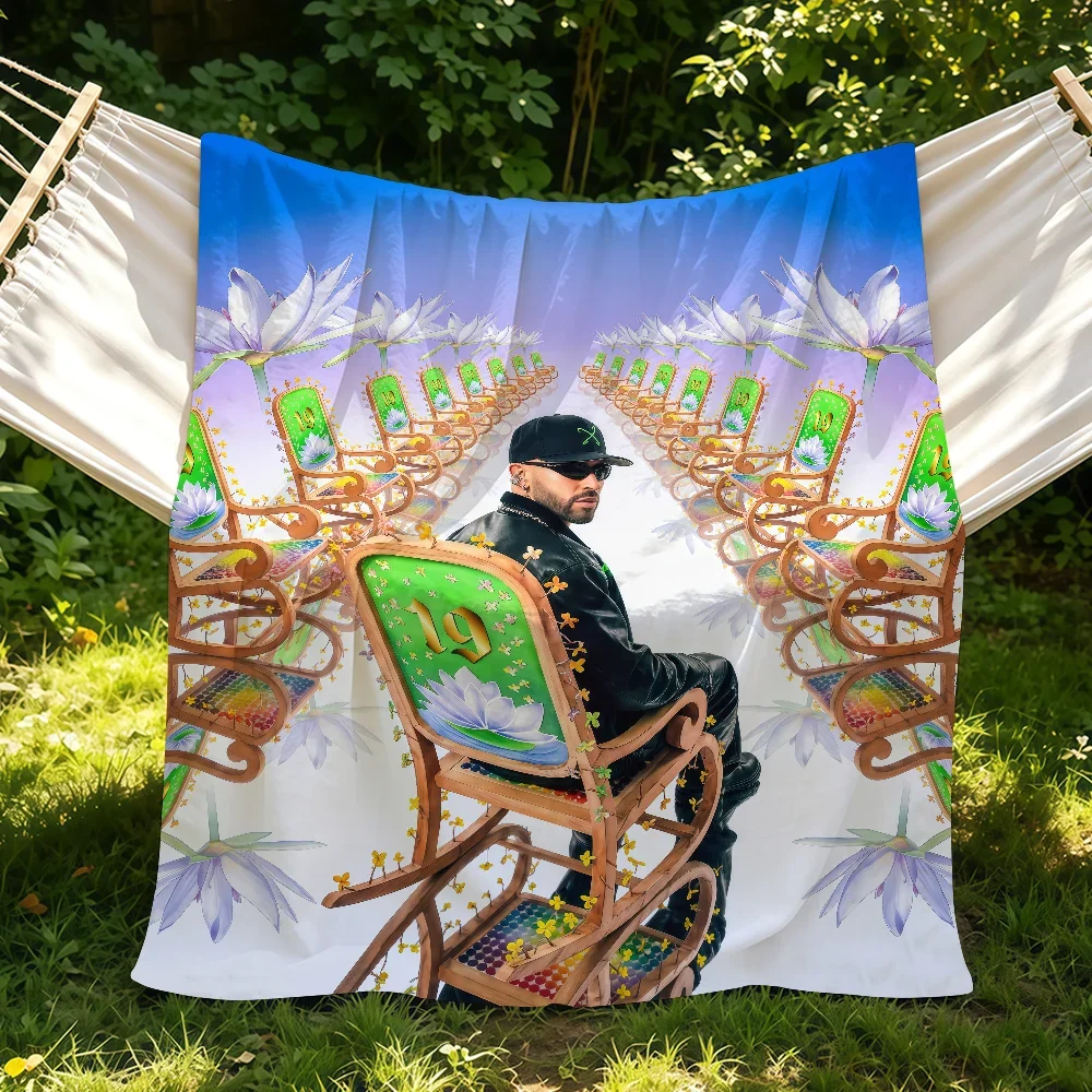 Singer F-Feid El Club De Las 19 Flores Blanket Suitable For Sofas Beds Offices Cars Outdoor Travel Ideal Gift For Friends Family