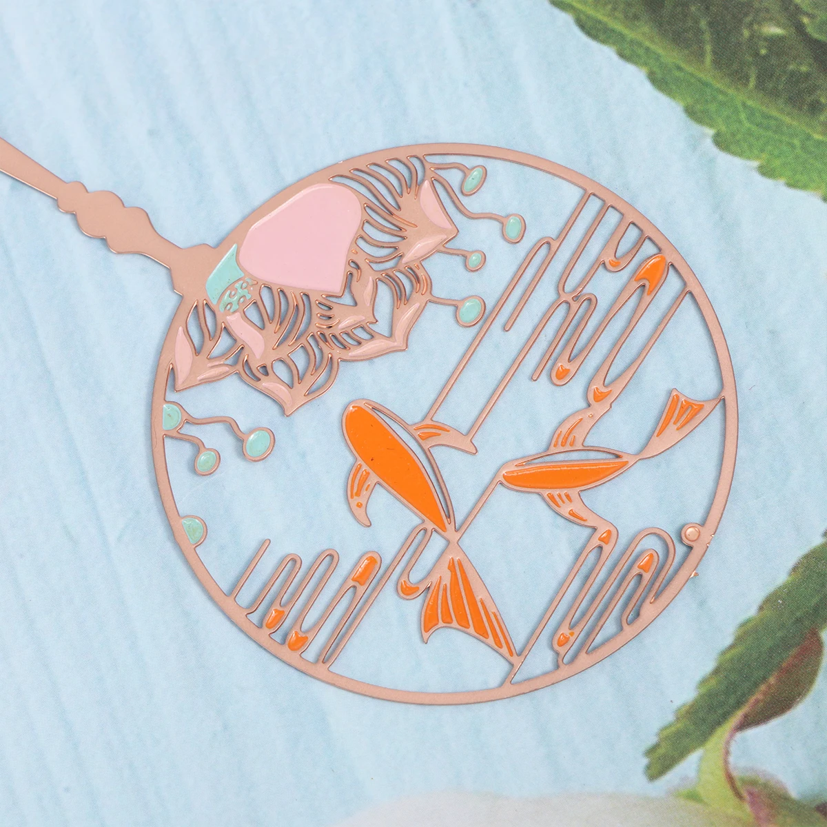 

Metal Bookmark Gift Lightweight Beautiful Bookmarks for Women Lovers Kawaii Magnetic Plant Printing Glossy Copper Cord