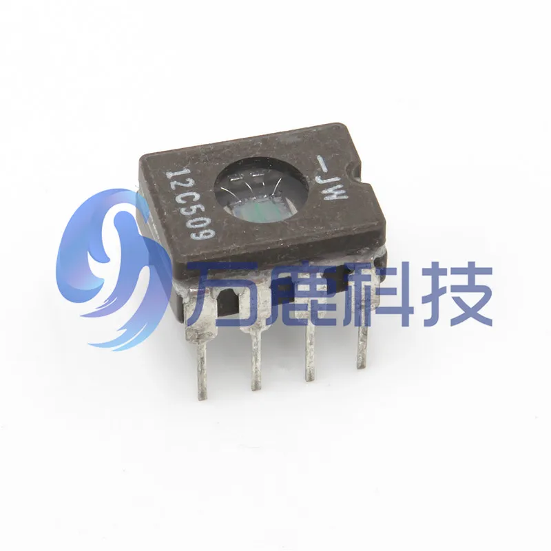 

PIC12C509/JW DIP8 ceramic package mirror chip 12C509
