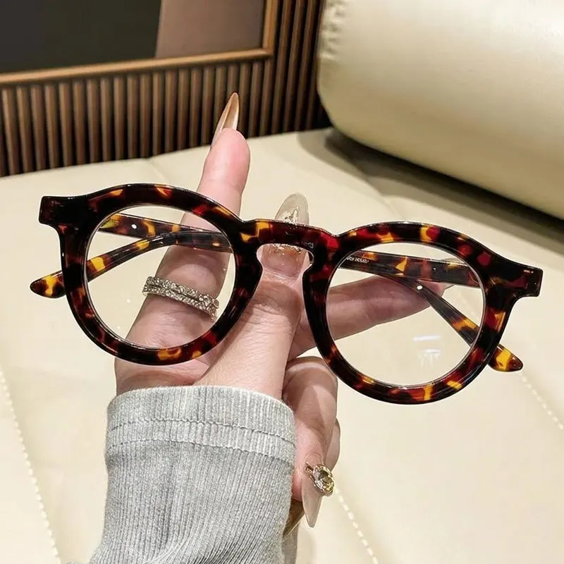 Korean version of fashionable round frame glasses men and women middle-aged and elderly reading glasses