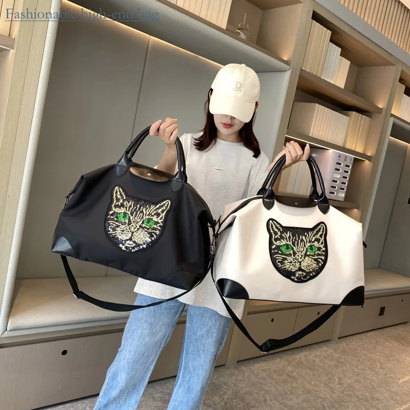 

2024 New Embroidered Large Capacity Travel Women Travel Bags Women Cute Shoulder Handbag Bento Luggage Bag Men's Fitness Bag