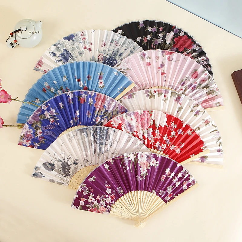 Chinese Vintage Cloth Fans Handheld Wooden Handle Art Flower Patterns Folding Flower Fan Classical Dance Party Performance Tool