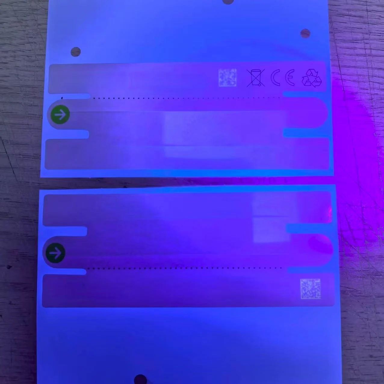 10PCS blue anti-counterfeiting sealing labels suitable for iPhone 17 17 Pro 17Pro MAX 17Air used to repackage phone boxes - náhled 3