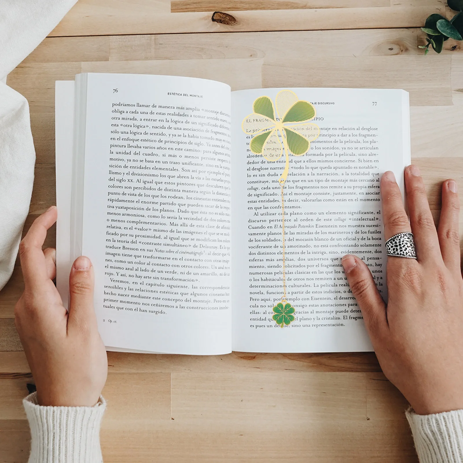 

Vintage Brass Bookmark with Chain Metal Page Marker for Books Elegant Lightweight Bookmark for Reading Study Travel Use