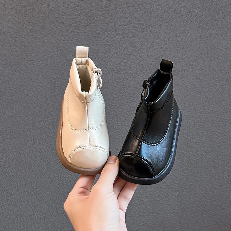 

Осень-зима 2023, новые детские повседневные ботинки для девочек, модная нескользящая универсальная обувь в корейском стиле с мягкой подошвой для подиума