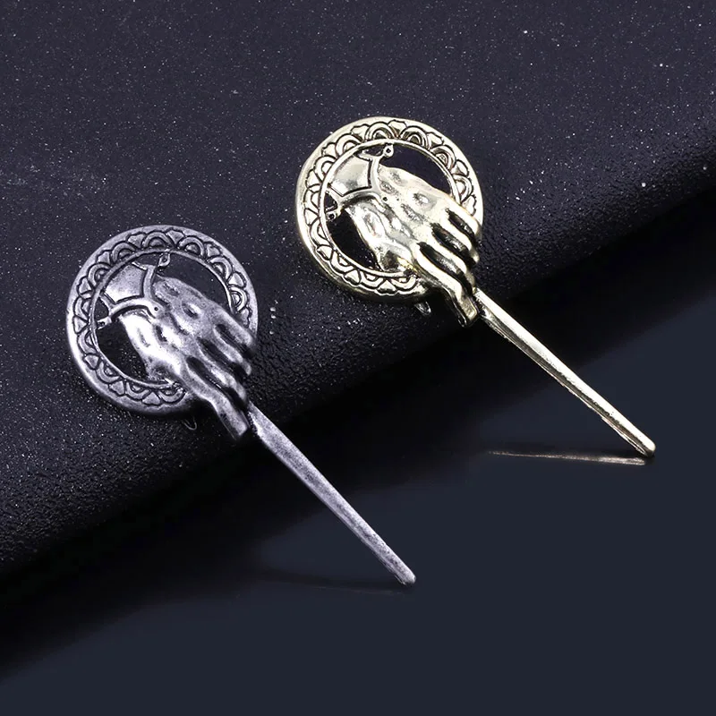 Broche con insignia de la mano del rey de la película, canción de hielo y fuego, signo de puño para dedo, Pin de poder, joyería de moda Punk Vintage, regalo para hombres y mujeres