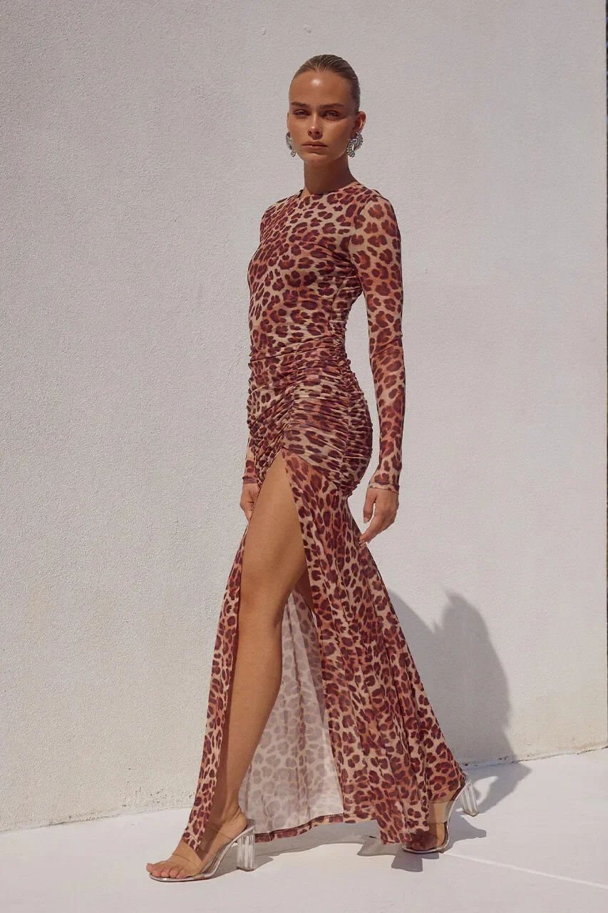 2 pezzi di alto livello leopardo 2025 nuove donne sexy costume intero manica lunga chiusa costumi da bagno gonna a rete bikini set costume da bagno