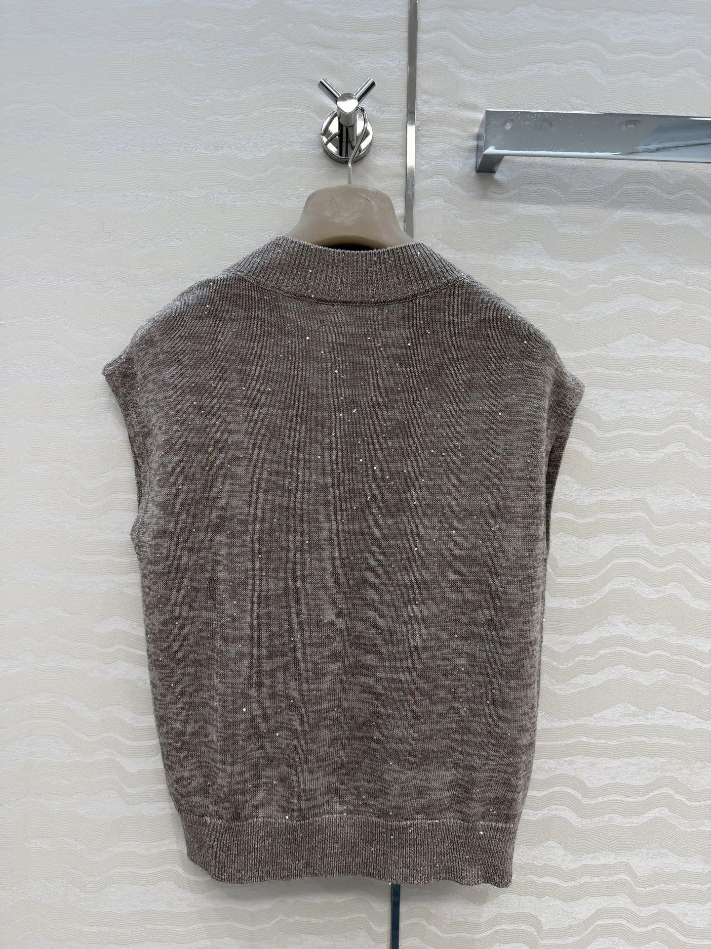 2026 summer elegant temperament V-neck top