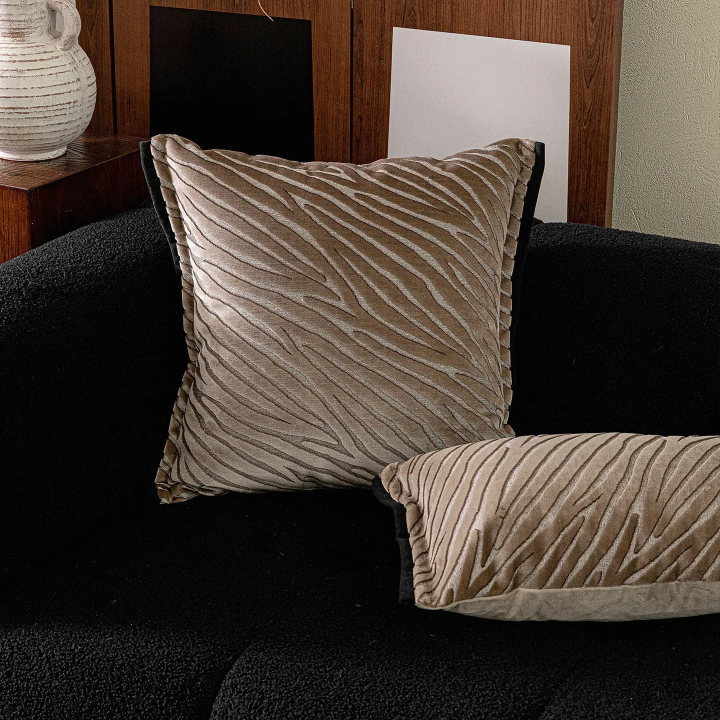 HINYEATEX luxury fashion tree grain modern cut velvet beige gray sofa decoration 48x48cm abstract stripe 1 Piece Pack