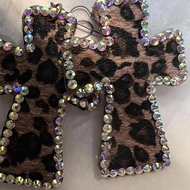 Y2K Shiny Crystal Pink Leopard Print Cross Earrings Sexy Charm Cross Earring Vintage Gothic Earrings Jewelry Accessories Punk