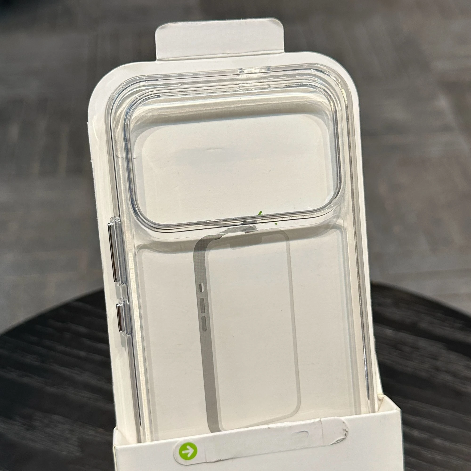 Xiaomi Poco F9 Ultra用、最新の透明ハード - Matte Hard Pc Back Case のレビューと価格