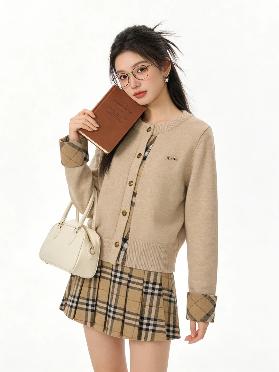 

Шикарный вязаный кардиган в клетку в стиле преппи для женщин, мягкий, приятный для кожи, стройнящий, весенний, в корейском стиле, стандартный крой, длинный рукав...