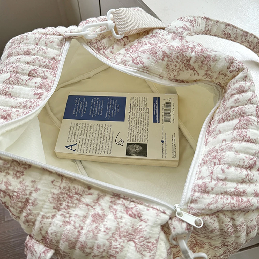 

Weekender Bag for Women Floral Quilted Overnight Bag with Adjustable Strap Gym Bag Carry On Tote for Travel Business Trips Sport