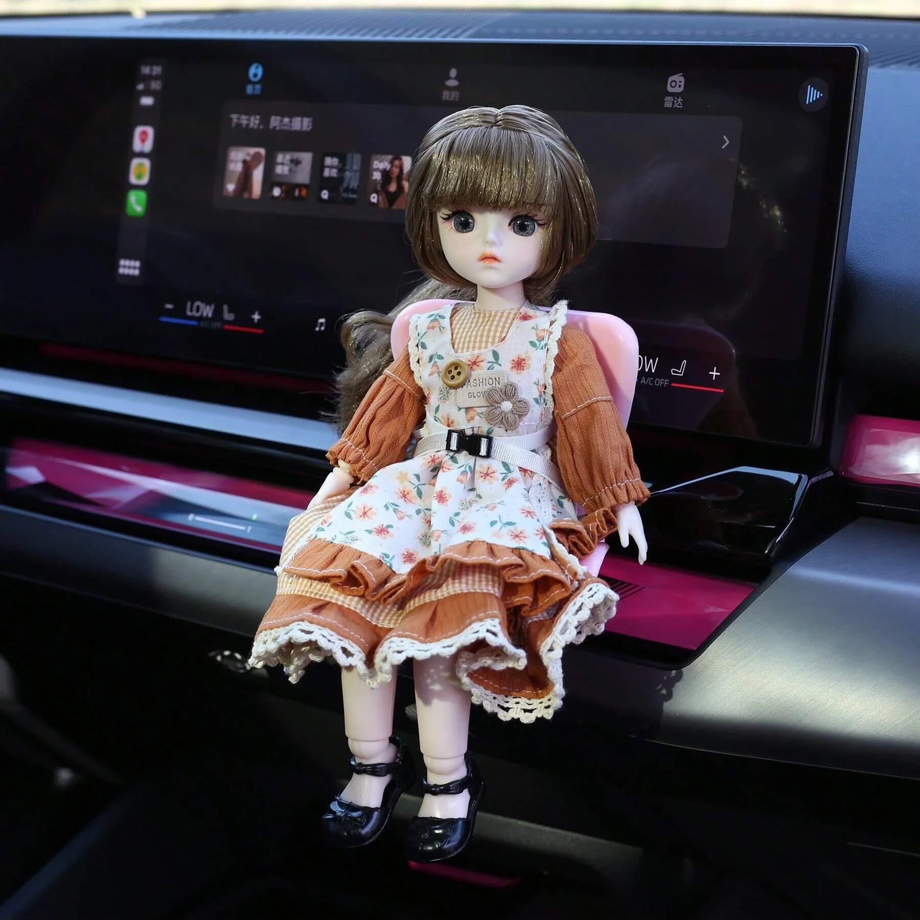 Mini poupée en peluche siège de sécurité Kawaii Labubu idole Kpop poupée siège en peluche voiture aromatreatment décoration voiture ornement cadeaux