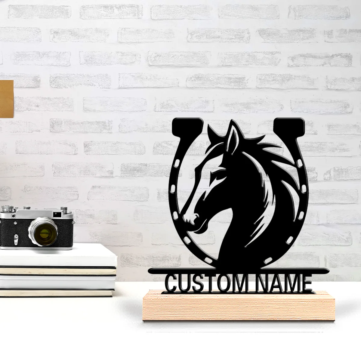 1pc Romantic Personalized Custom horseshoe Metal Statues Wooden Base Wall Decor for Living Room, Garage, Modern Industrial Style