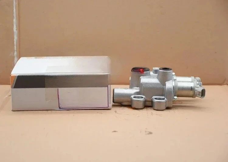 Hot SalesExcavator Hydraulic Pump Solenoid Valve Assembly Fittings ZX200-3/210/240/250/270-3