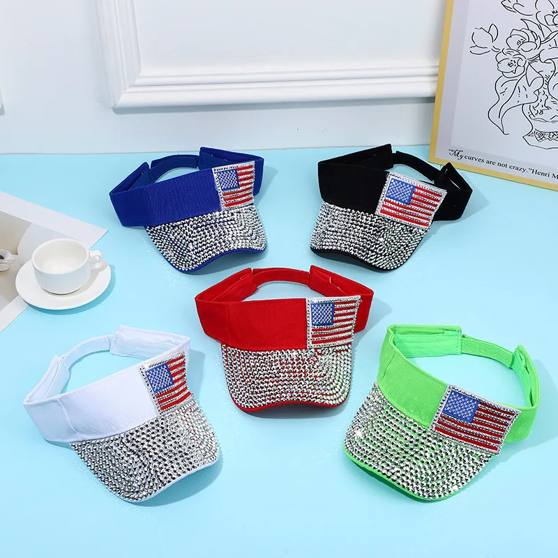 

Fashionable and Minimalist Summer Outings with An Empty Top Hat Embroidered and A Sunless Hat