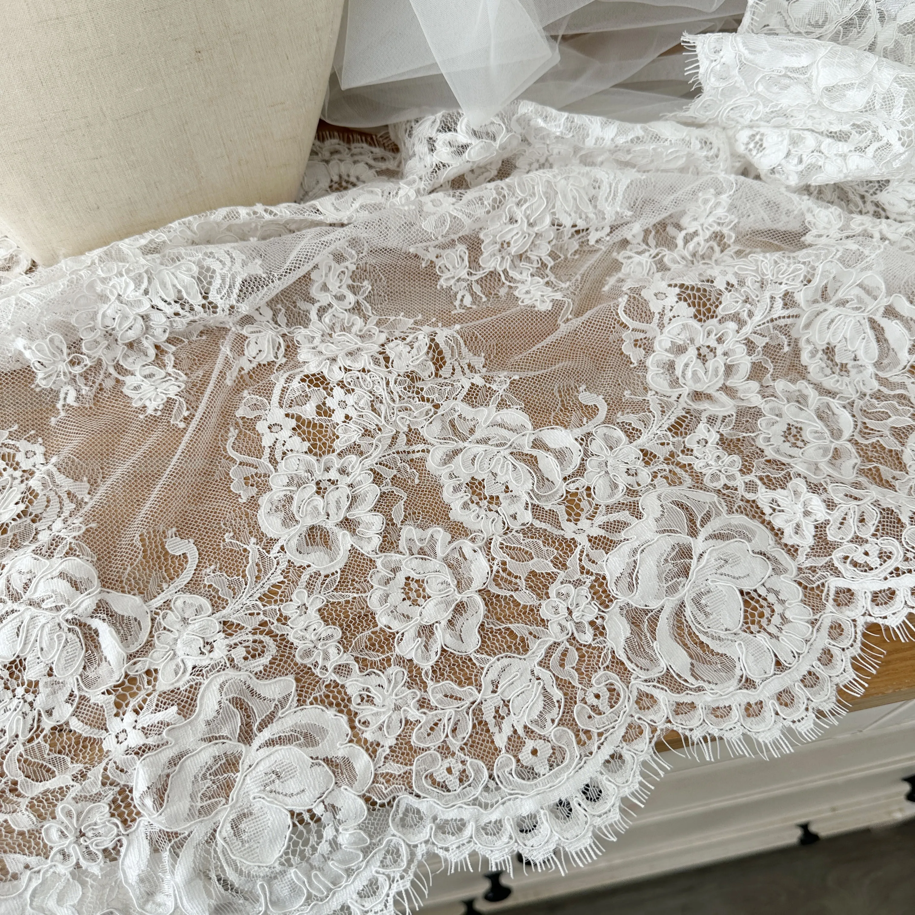 3 Meters Hand Made Alencon Lace Trim in Ivory , Bridal Veil Straps for Wedding Sash, Headband Jewelry Costume Design