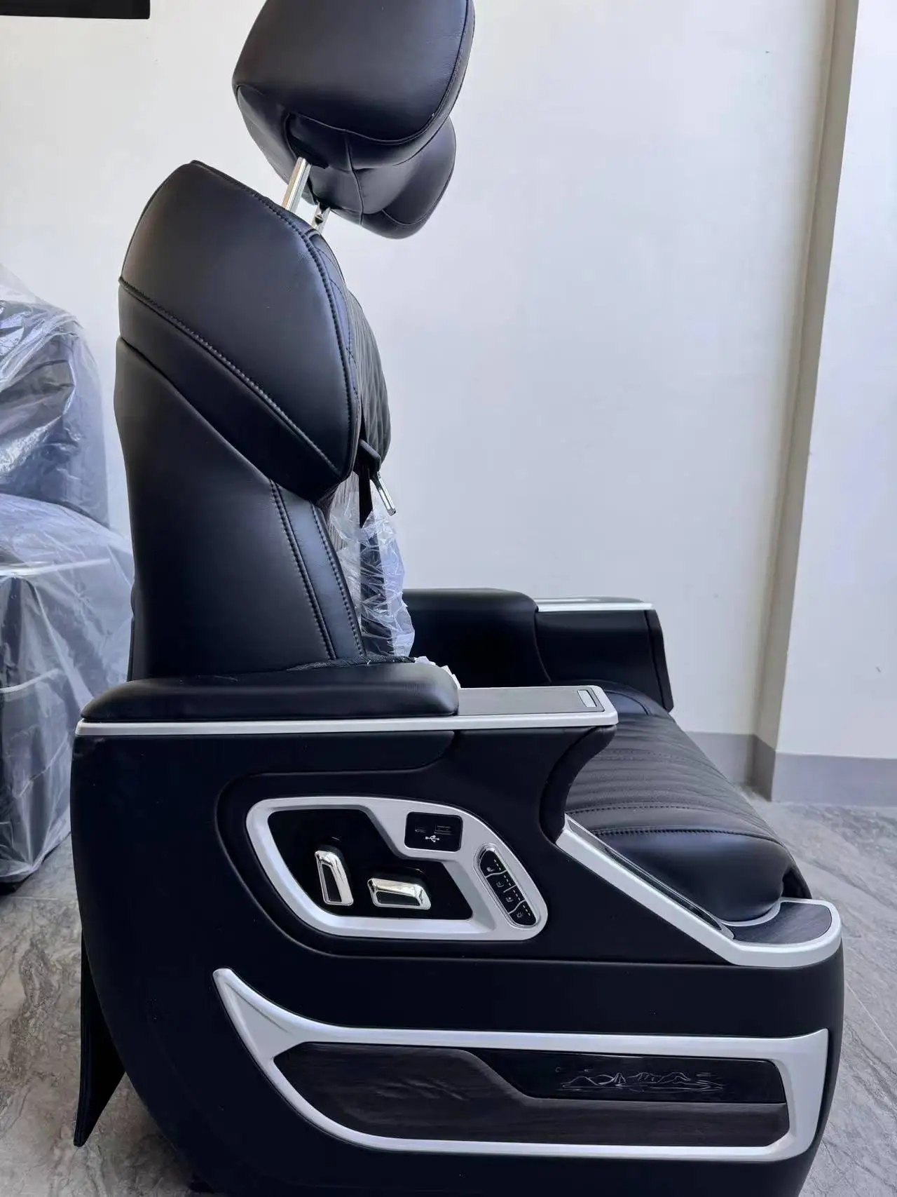 

Factory Popular Luxury Car Seat Smart Conversion Commercial and Corporate Limo Van Seat for MPV