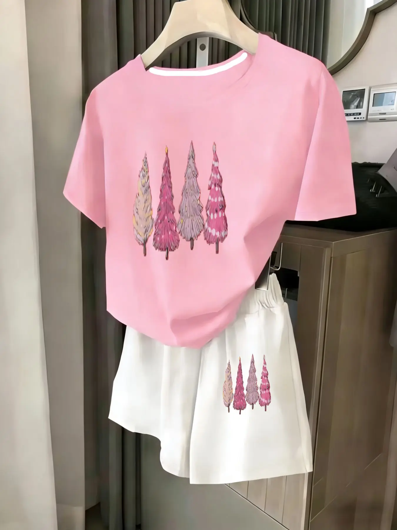 

Ladies 2-Piece Set Summer Beach Vacation Casual round Neck Short Sleeve Random Print T-Shirt Elastic Waist Shorts Suit Comfortab