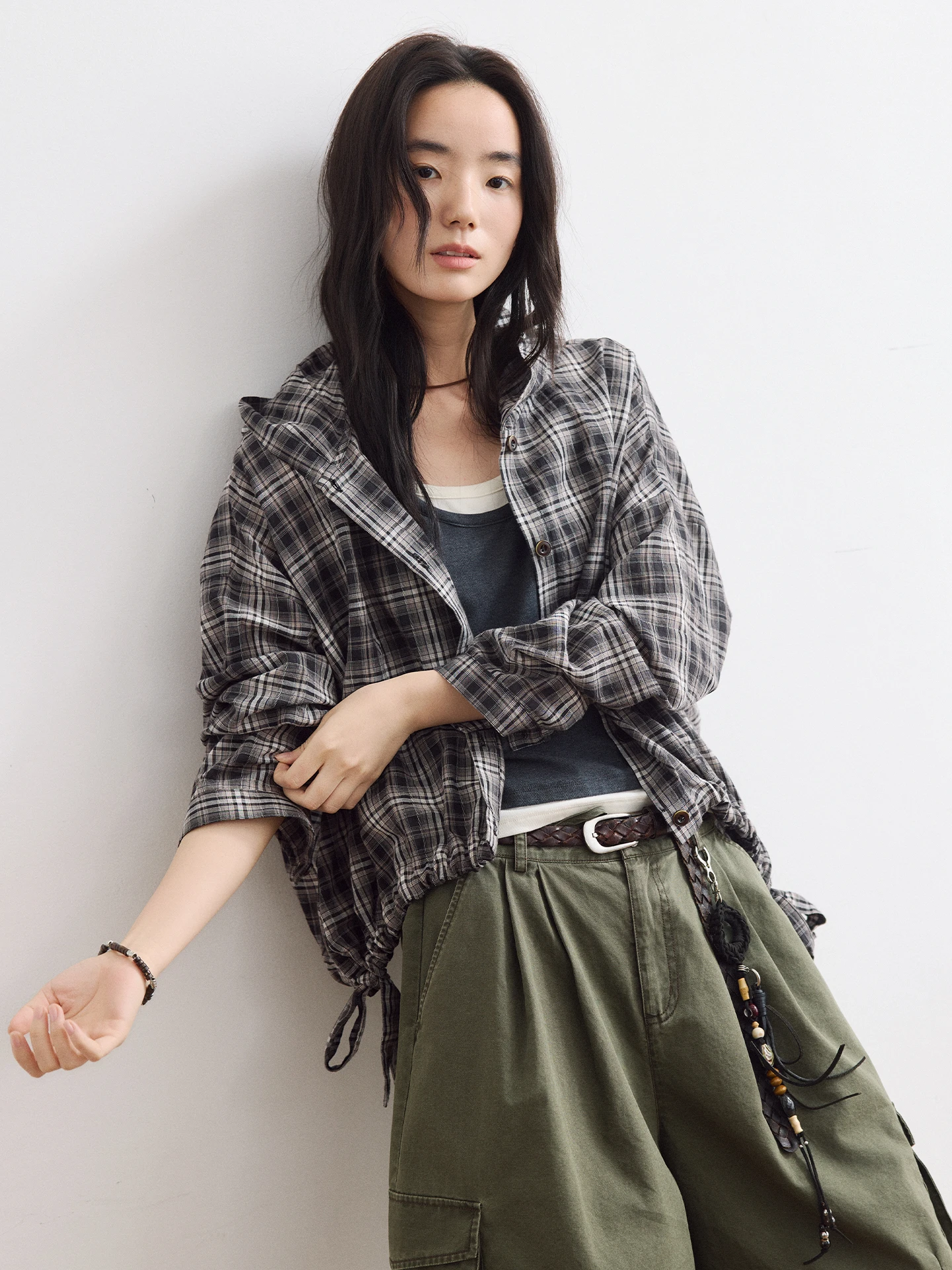 

Женская укороченная куртка Octopusme в стиле ретро с капюшоном и плиссированными плечами, весна-лето, новая модель, с длинными рукавами, из хлопка и эластана