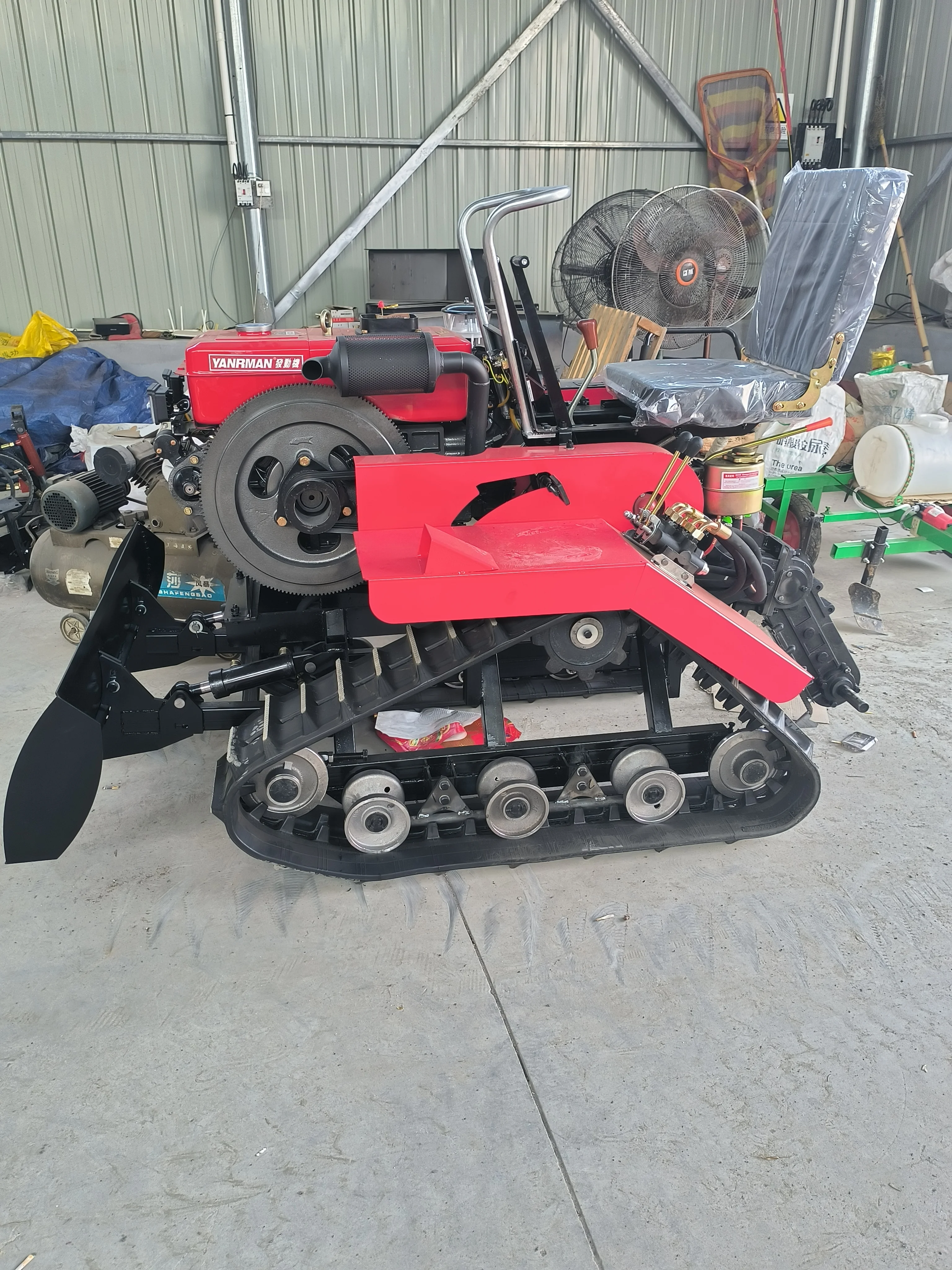 25 лошадиных сил, 35 лошадиных сил, сельскохозяйственный дизельный гусеничный роторный культиватор