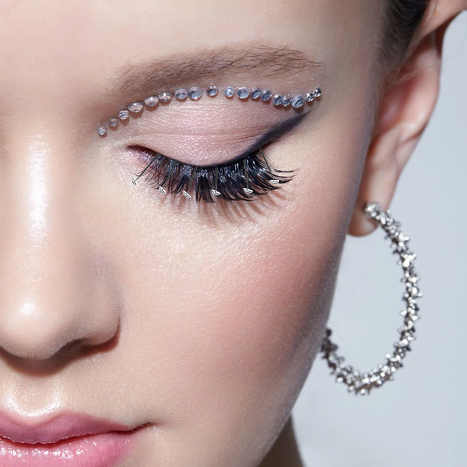 Single Cluster Water Rhinestones False Eyelashes Sparkly Lash Extensions for Halloween Cosplay Parties Easy Apply Long-Lasting