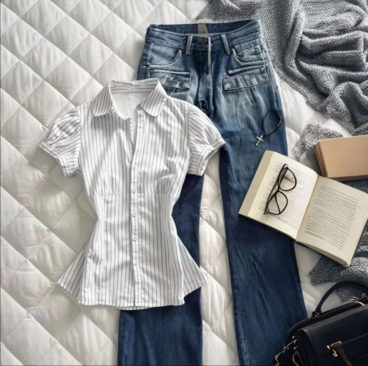Minimalist Commuter Blouse Women Slim Fit Solid Elegant Casual Daily Office Korean Fashion Ladies Simple Office Shirts Tops