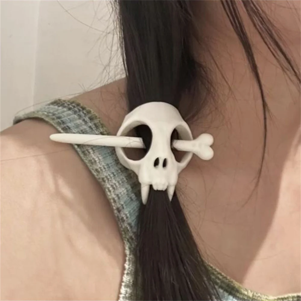 

Luminous Hairclip Skeleton Hairpin Ghost Skull Hair Sticks Girls Hair Clasp Props White Gothic Headwear Halloween Accessories