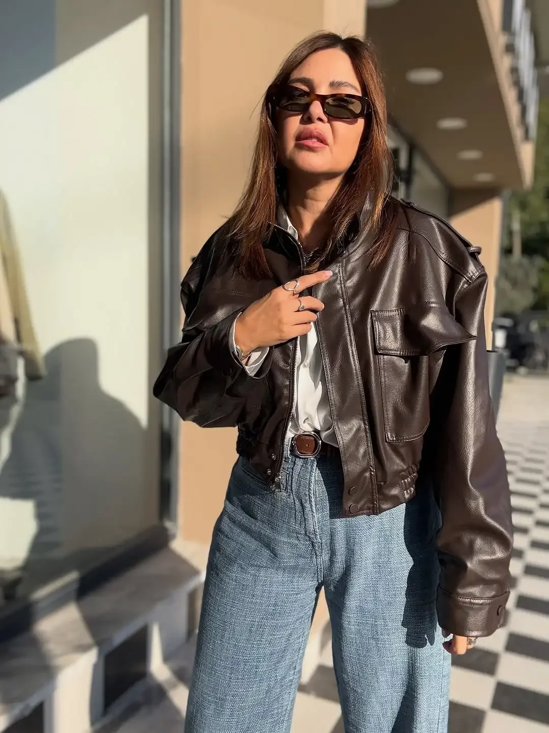 Women Solid Lapel Short Leather Jacket Casual Stand Collar Full Sleeve Zipper Buckle Warm Jackets 2025 High Street Outwear New