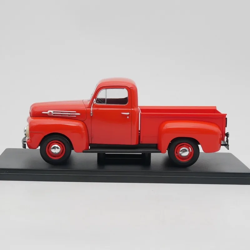 1:24 Scale Ford Pickup รถบรรทุกรถคอลเลกชันเครื่องประดับ