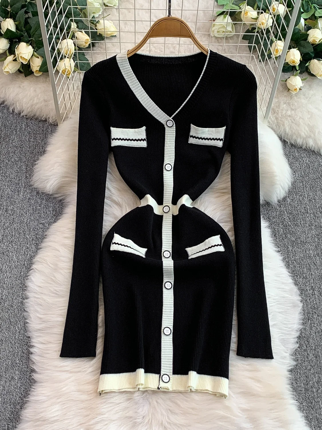 

Сексуальное трикотажное платье А-силуэта с V-образным вырезом и одной пуговицей, женское, приталенное, с высокой талией, длинными рукавами, для повседневной носки