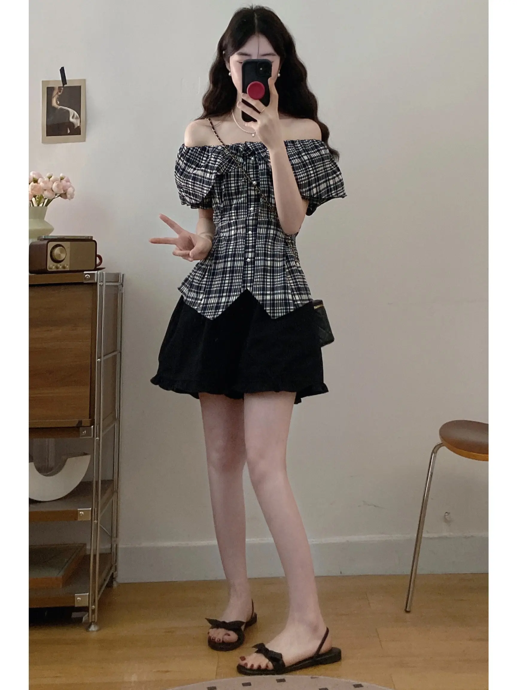 

Sweet And Spicy Style plus Size Set Summer New Retro One Shoulder Plaid Short Sleeve Top Lace Wide Leg Shorts Two Piece Set