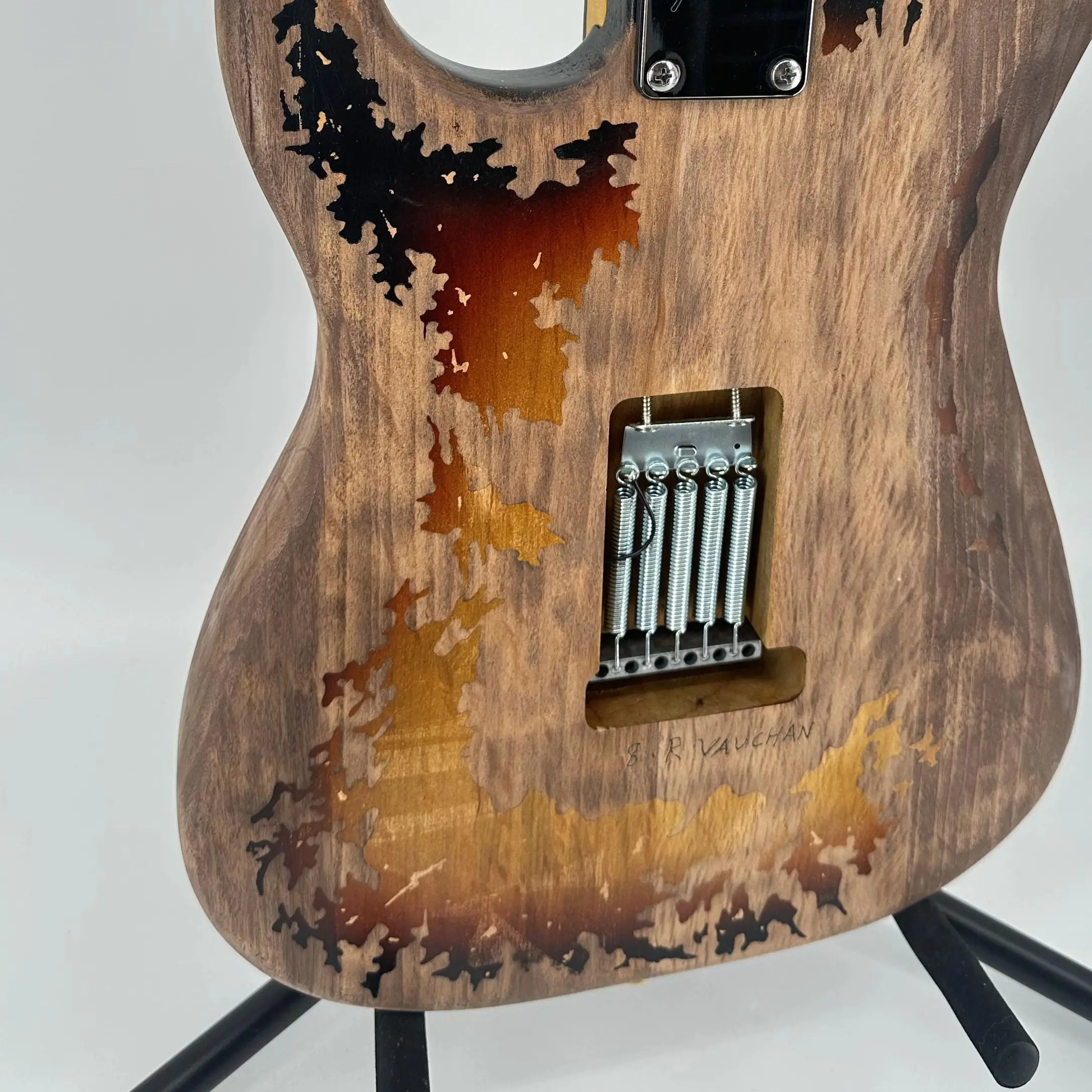 Customized Vintage Distressed Finish SRV Electric Guitar Single Pickup Blues Style Musical Instrument for Musicians Free Ship