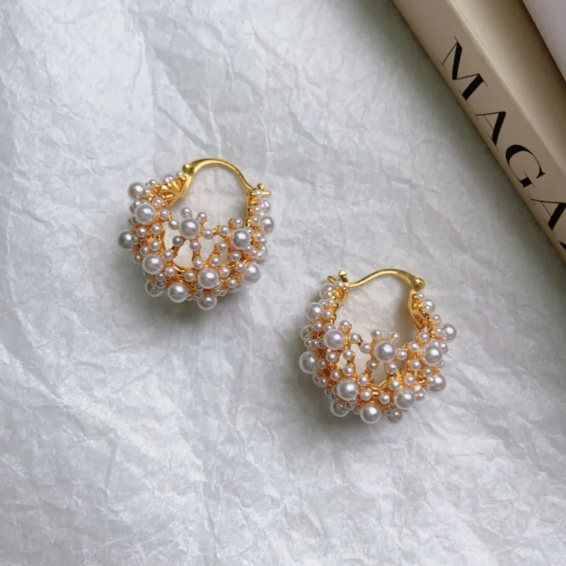 

Fashion Sweet and Romantic Pearl Earrings for Ladies Designer Charm Gold-Plated Luxury Pearl Inlaid Women's Earrings