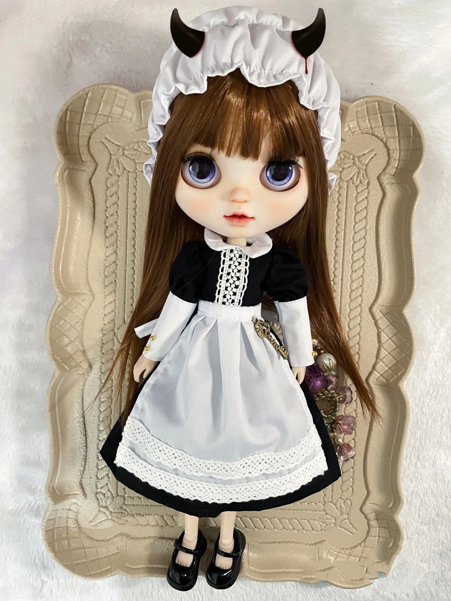 

BJD Blythe Clothes Servant skirt black and white dress 1/6 30cm Dolls (Fit for Pullip,Ob24, Licca)