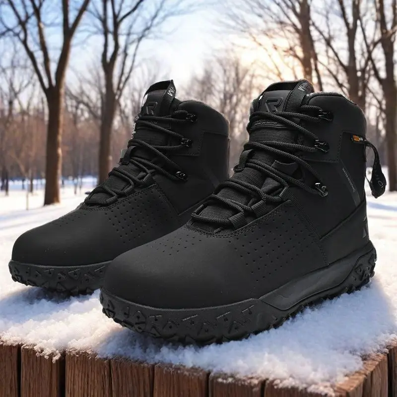 

Men's sports hiking shoes are comfortable and versatile. Outdoor sports anti-slip hiking shoes and sports shoes