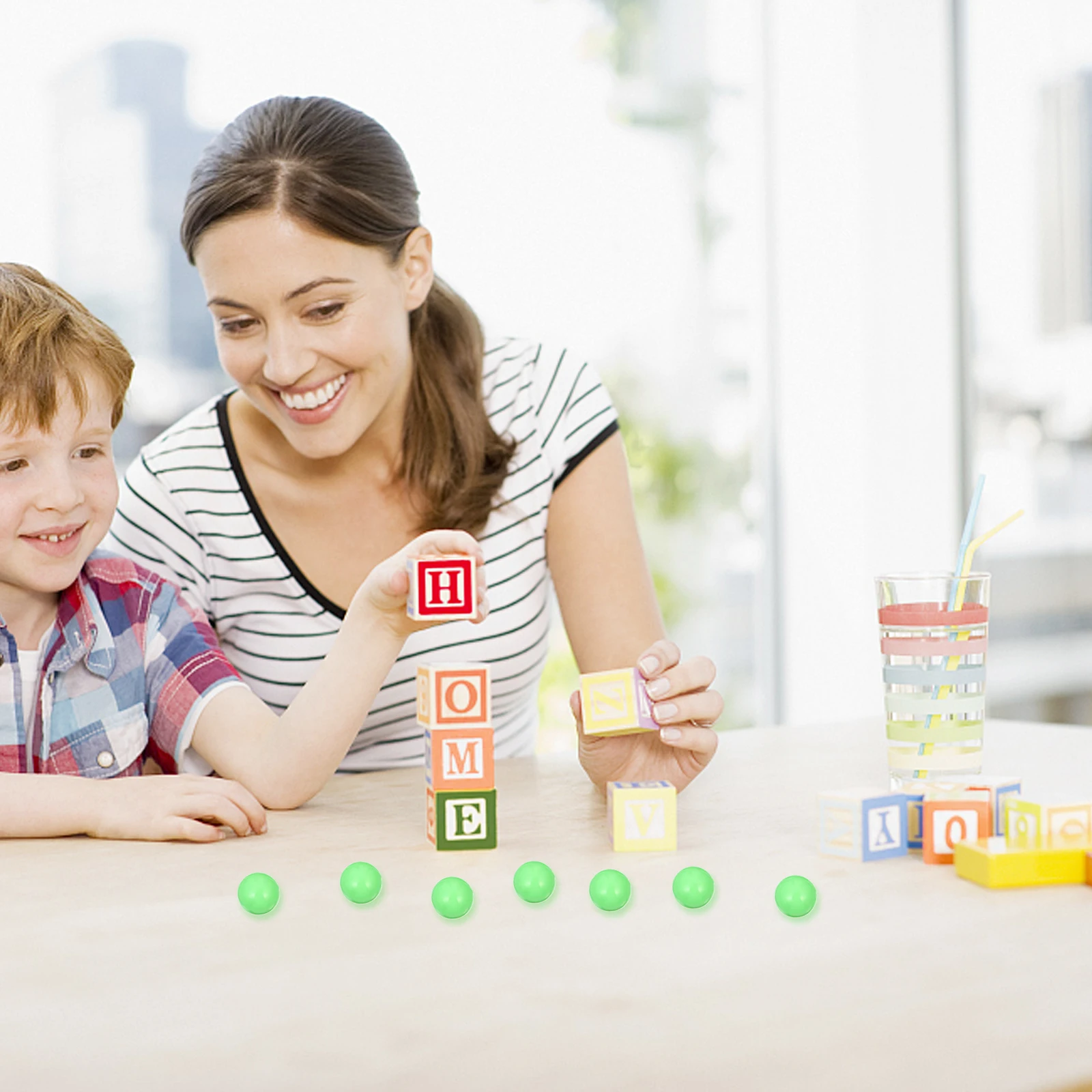 Kolorowe plastikowe piłki, piłki do gry w szansę, pogrubione piłki, piłki edukacyjne, zabawka piłka dla dzieci.